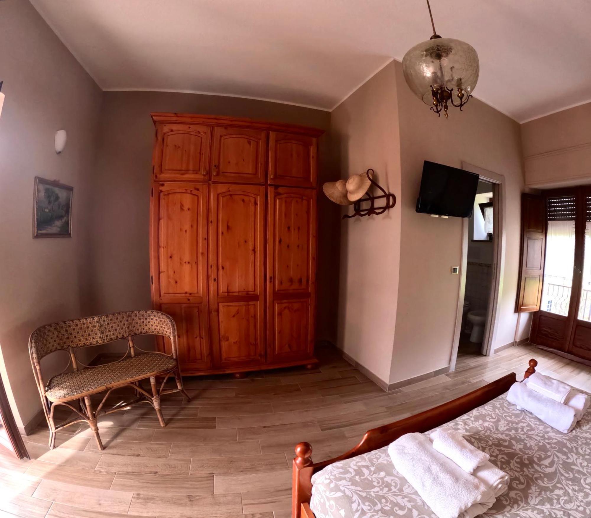 B&b A casa di Maybe Caserta Bagian luar foto